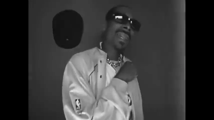 Snoop Dogg Dollars — partida en directo
